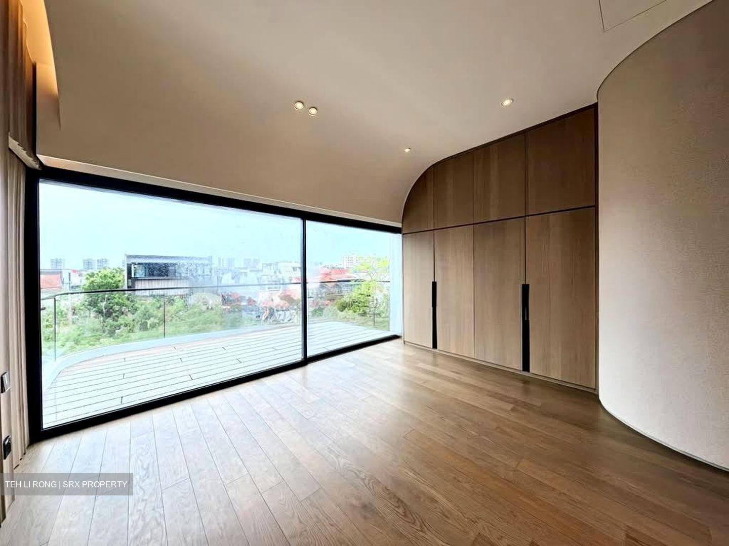 Opera Estate (D15), Terrace #559215731